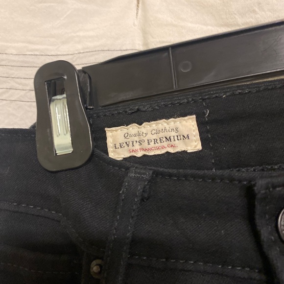 Levi’s 721 High Rise Skinny Stretch Jean - Picture 4 of 6